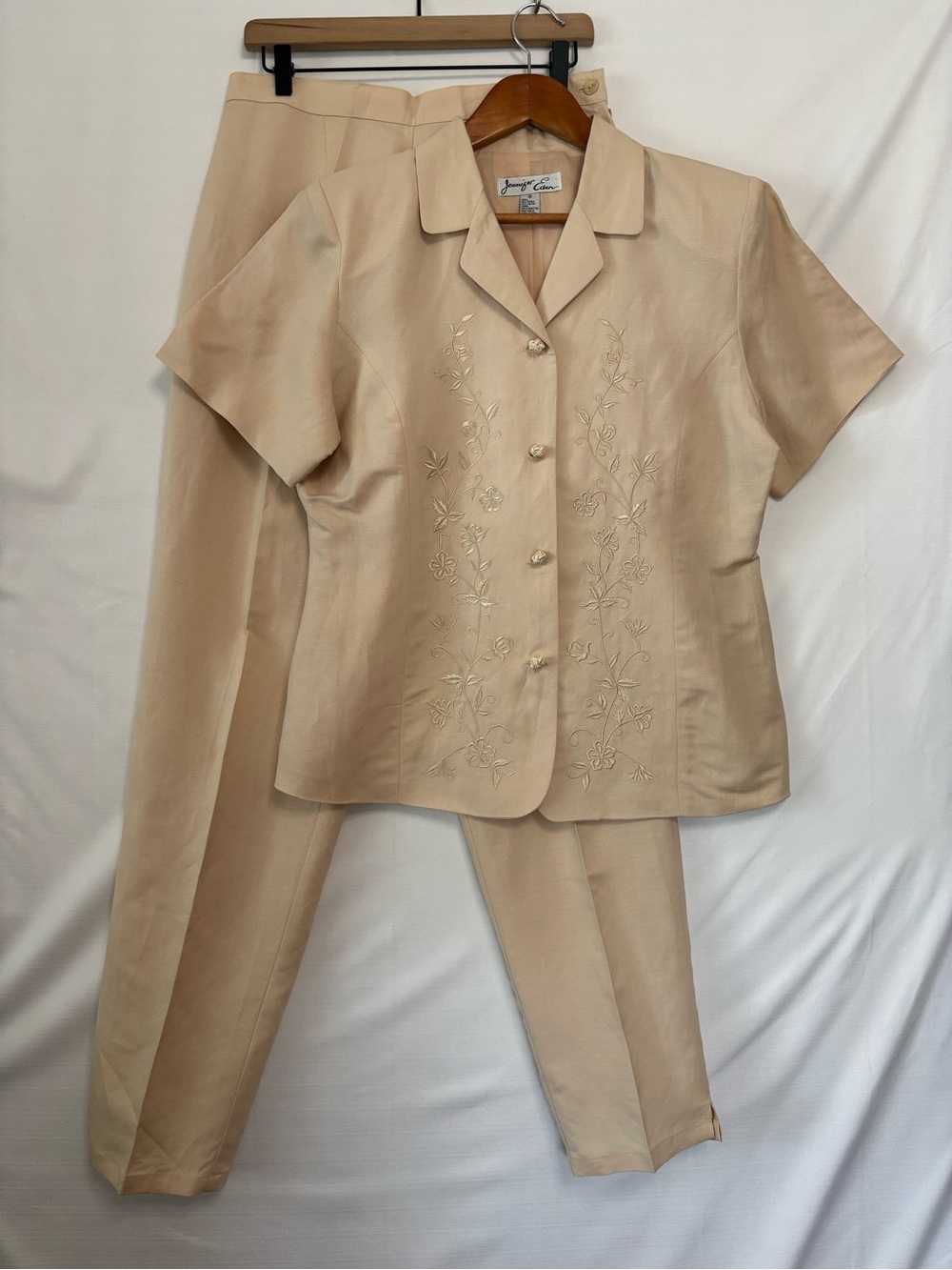 VINTAGE JENNIFER EDEN Beige Embroidered Pantsuit Size 12